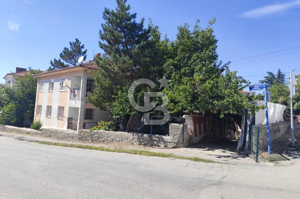 Çubuk Merkezde Satılık Müstakil Ev.