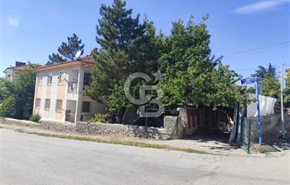 Çubuk Merkezde Satılık Müstakil Ev.