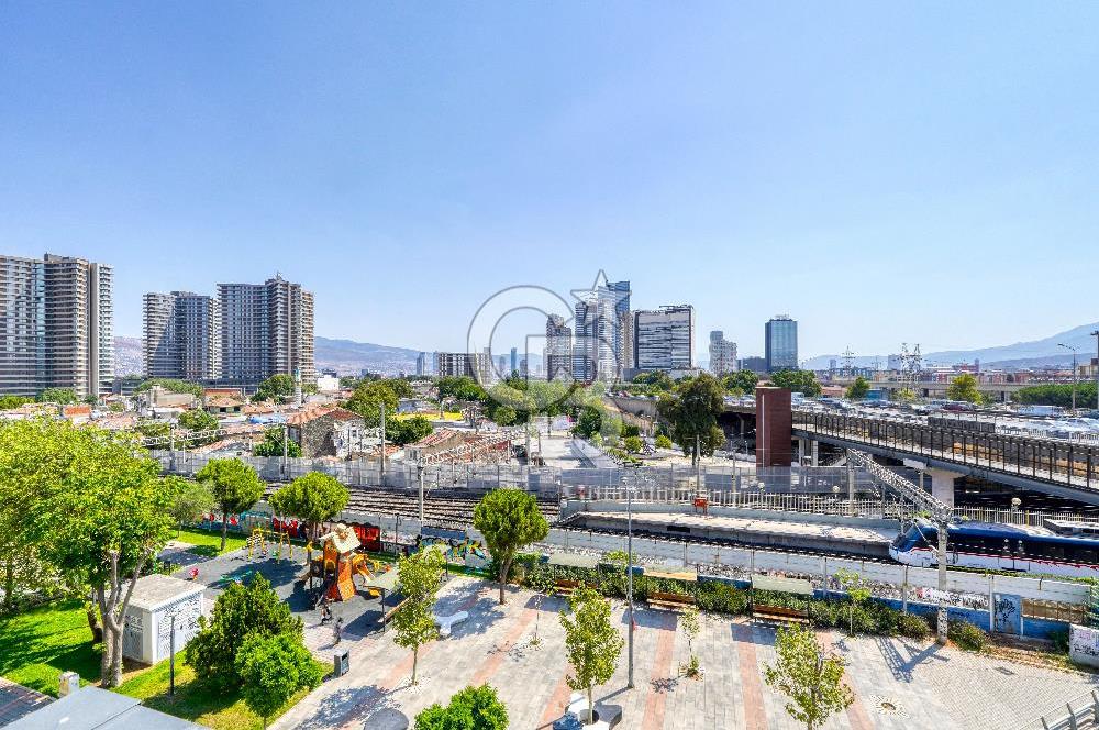 Alsancak Kahramanlar da 2+1 Satılık Ofis