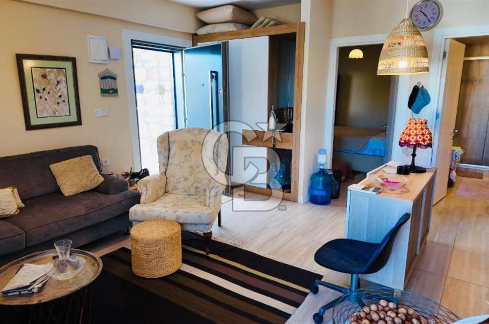 FOÇA FOTAŞ TATİL KÖYÜ BAHÇE KULLANIM ALANI GENİŞ SATILIK DAİRE