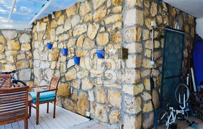 FOÇA FOTAŞ TATİL KÖYÜ BAHÇE KULLANIM ALANI GENİŞ SATILIK DAİRE