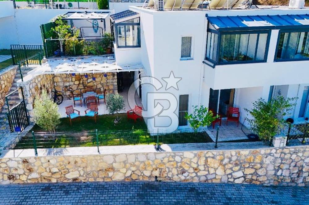 FOÇA FOTAŞ TATİL KÖYÜ BAHÇE KULLANIM ALANI GENİŞ SATILIK DAİRE