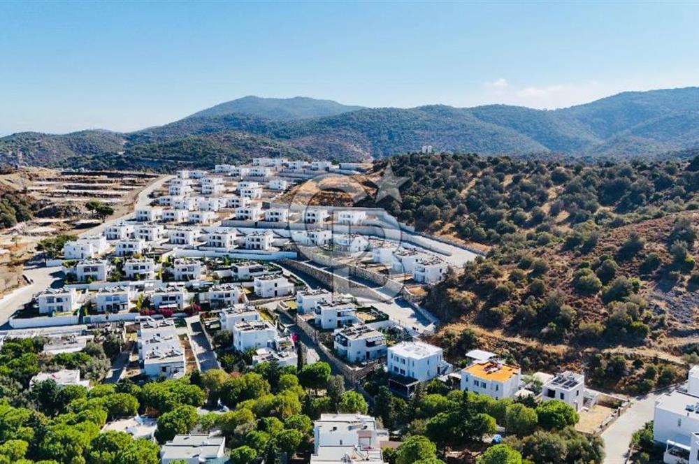 FOÇA FOTAŞ TATİL KÖYÜ BAHÇE KULLANIM ALANI GENİŞ SATILIK DAİRE