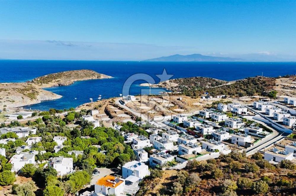 FOÇA FOTAŞ TATİL KÖYÜ BAHÇE KULLANIM ALANI GENİŞ SATILIK DAİRE