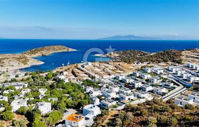 FOÇA FOTAŞ TATİL KÖYÜ BAHÇE KULLANIM ALANI GENİŞ SATILIK DAİRE