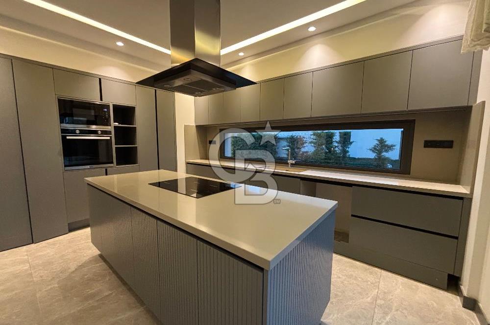 Sasalı 5+1 Müstakil Havuzlu Satılık Villa