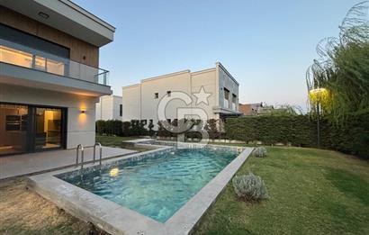 Sasalı 5+1 Müstakil Havuzlu Satılık Villa