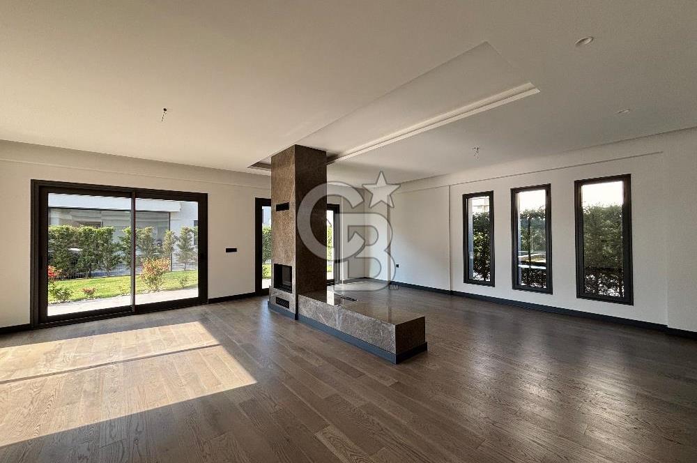 Sasalı 5+1 Müstakil Havuzlu Satılık Villa