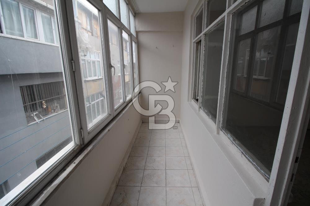 Gaziosmanpaşa Küçükköy Hürriyet Mh. Satılık Balkonlu 1+1 Daire