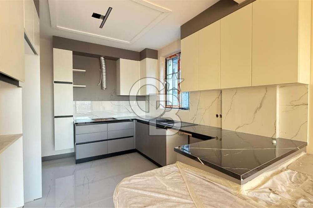 ALACAATLI'DA 5+1 PANORAMİK MANZARALI LÜKS YAPILI SATILIK VİLLA