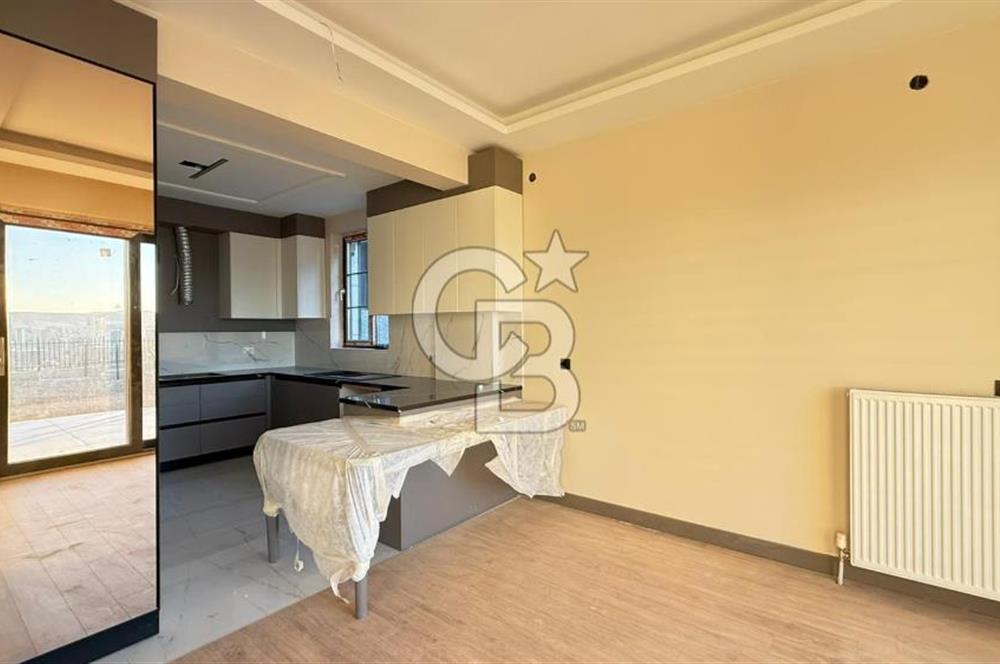 ALACAATLI'DA 5+1 PANORAMİK MANZARALI LÜKS YAPILI SATILIK VİLLA