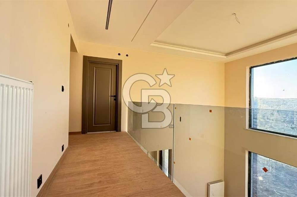 ALACAATLI'DA 5+1 PANORAMİK MANZARALI LÜKS YAPILI SATILIK VİLLA
