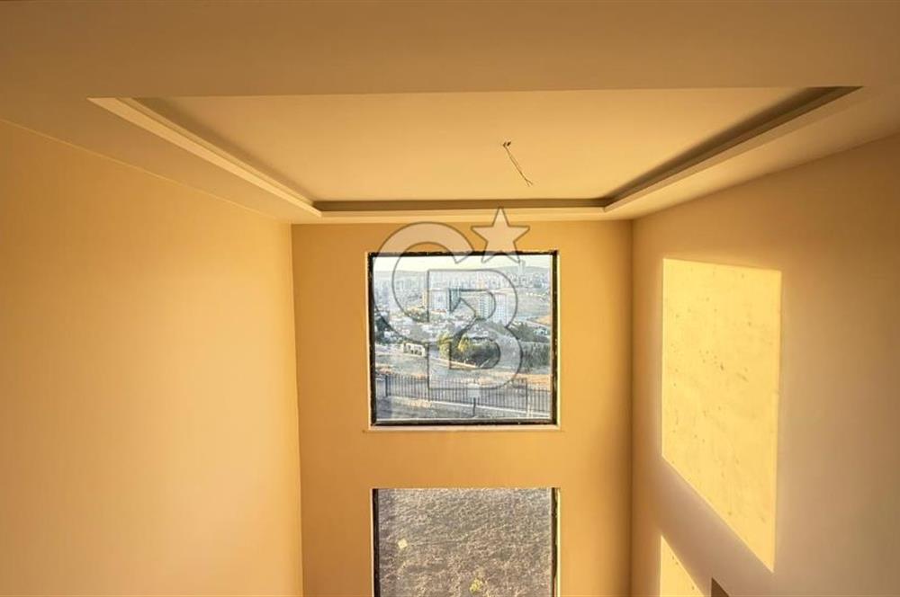 ALACAATLI'DA 5+1 PANORAMİK MANZARALI LÜKS YAPILI SATILIK VİLLA