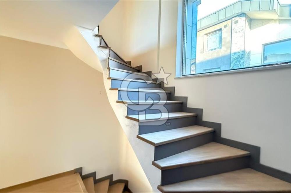 ALACAATLI'DA 5+1 PANORAMİK MANZARALI LÜKS YAPILI SATILIK VİLLA
