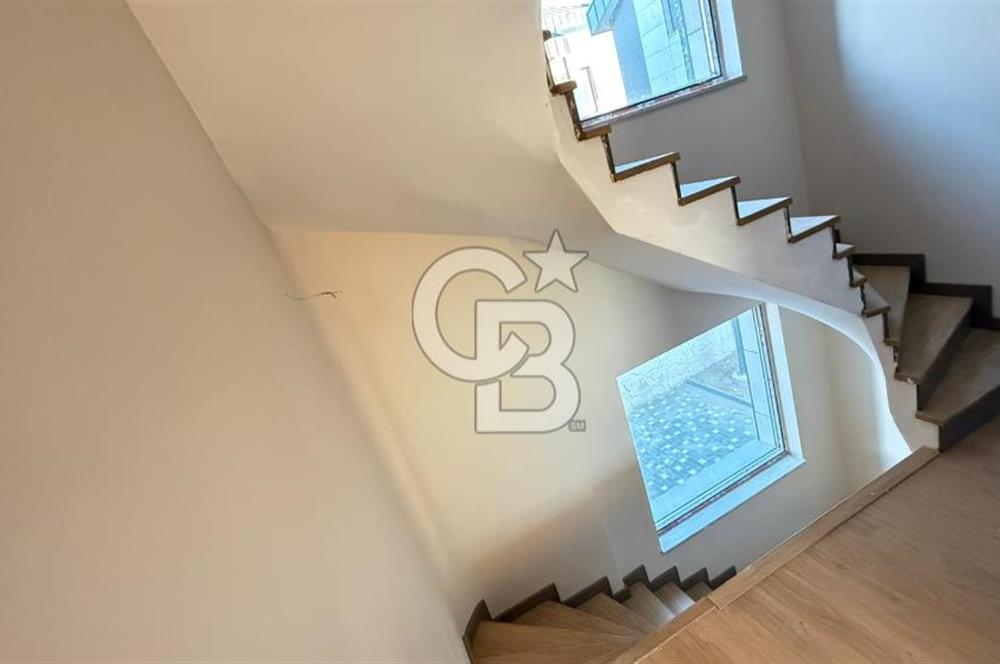 ALACAATLI'DA 5+1 PANORAMİK MANZARALI LÜKS YAPILI SATILIK VİLLA