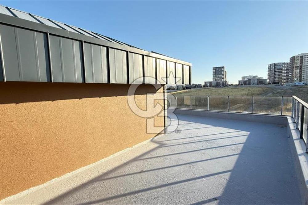 ALACAATLI'DA 5+1 PANORAMİK MANZARALI LÜKS YAPILI SATILIK VİLLA