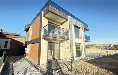 ALACAATLI'DA 5+1 PANORAMİK MANZARALI LÜKS YAPILI SATILIK VİLLA