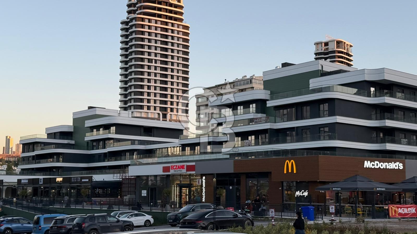 PARK CADDESİ ONYX ÇAYYOLU 2+1 KİRALIK EŞYALI BALKONLU KÖŞE DAİRE