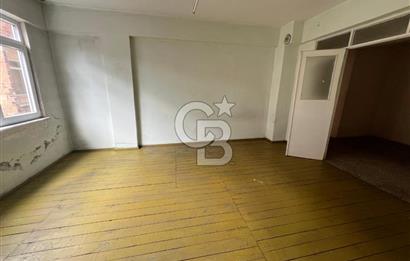 HASTANE SAPAĞINDA SATILIK 2+1 DAİRE
