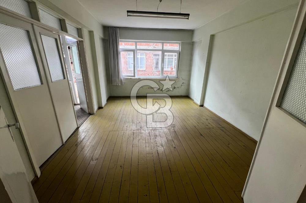 HASTANE SAPAĞINDA SATILIK 2+1 DAİRE