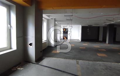 GÜMÜŞSUYU'NDA PRESTİJLİ LOKASYONDA KDV'li 236M2 KİRALIK OFİS