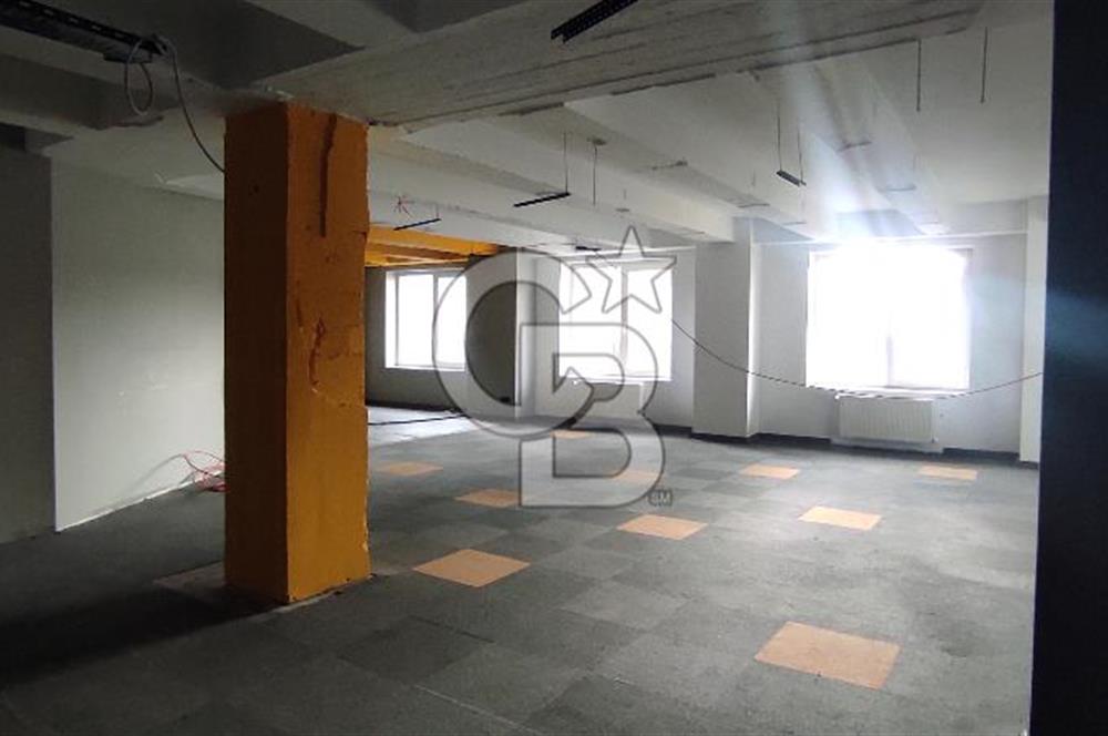 GÜMÜŞSUYU'NDA PRESTİJLİ LOKASYONDA KDV'li 236M2 KİRALIK OFİS