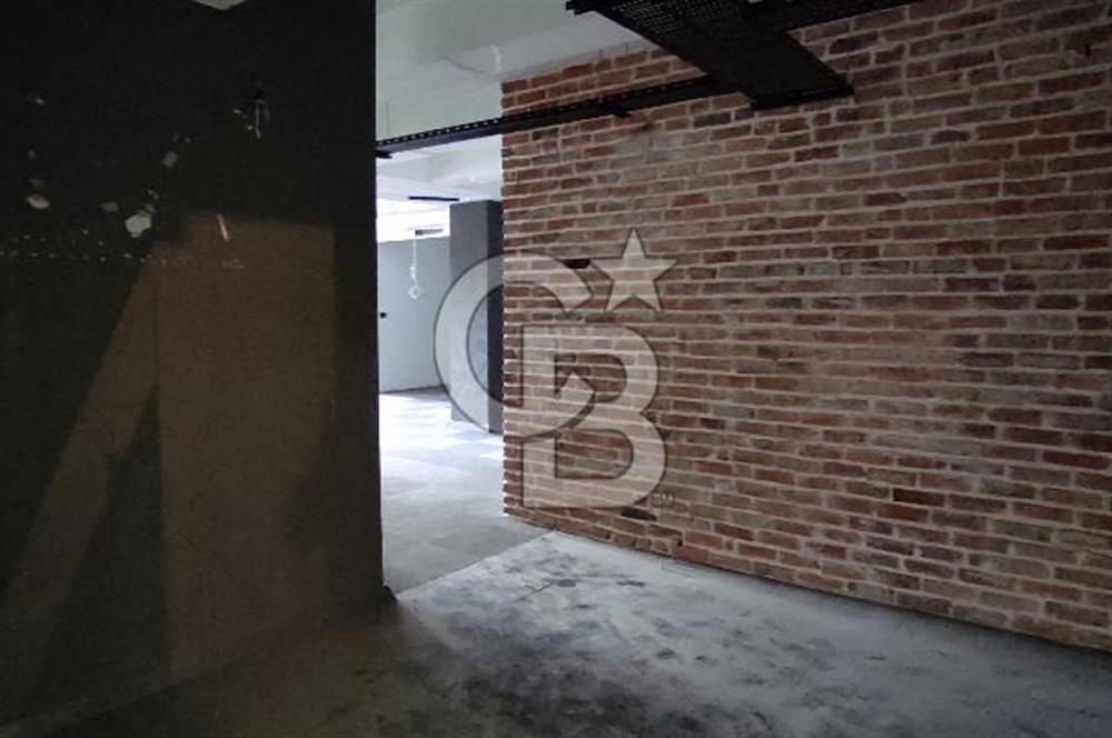 GÜMÜŞSUYU'NDA PRESTİJLİ LOKASYONDA KDV'li 236M2 KİRALIK OFİS