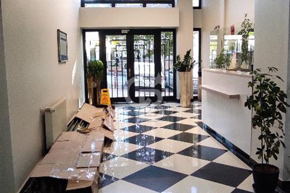 GÜMÜŞSUYU'NDA PRESTİJLİ LOKASYONDA KDV'li 236M2 KİRALIK OFİS