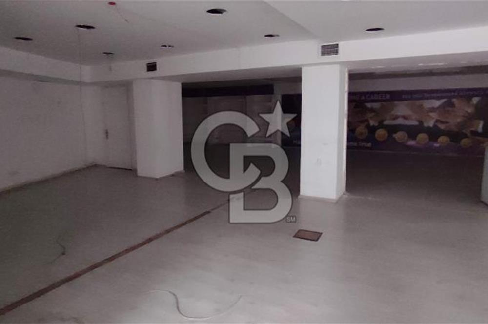 GÜMÜŞSUYU CADDE ÜZERİ PRESTİJLİ LOKASYONDA KDV' li 492 M2 KİRALIK OFİS