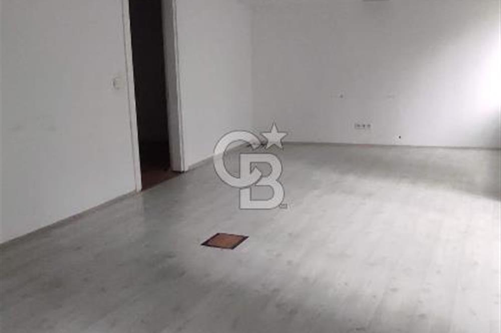 GÜMÜŞSUYU CADDE ÜZERİ PRESTİJLİ LOKASYONDA KDV' li 492 M2 KİRALIK OFİS
