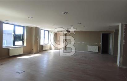 GÜMÜŞSUYU CADDE ÜZERİ PRESTİJLİ LOKASYONDA KDV' li 492 M2 KİRALIK OFİS