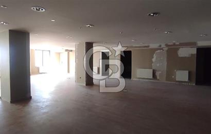 GÜMÜŞSUYU CADDE ÜZERİ PRESTİJLİ LOKASYONDA KDV' li 492 M2 KİRALIK OFİS