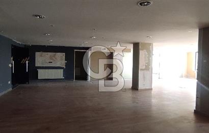 GÜMÜŞSUYU CADDE ÜZERİ PRESTİJLİ LOKASYONDA KDV' li 492 M2 KİRALIK OFİS