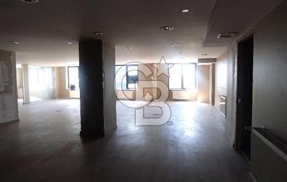 GÜMÜŞSUYU CADDE ÜZERİ PRESTİJLİ LOKASYONDA KDV' li 492 M2 KİRALIK OFİS