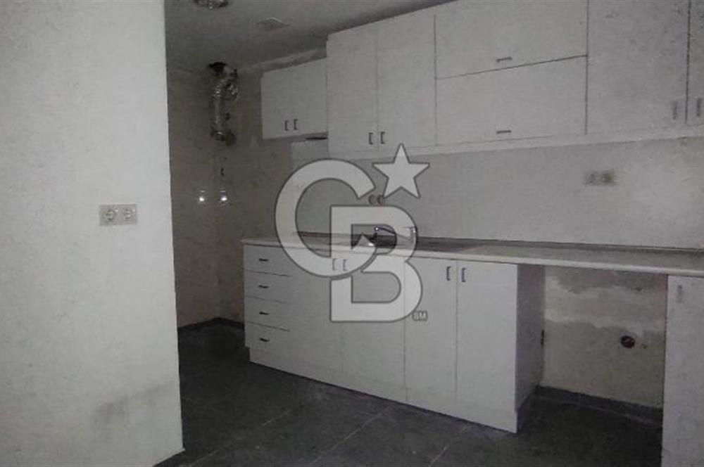 GÜMÜŞSUYU CADDE ÜZERİ PRESTİJLİ LOKASYONDA KDV' li 492 M2 KİRALIK OFİS