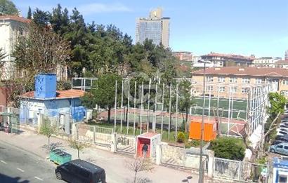 GÜMÜŞSUYU CADDE ÜZERİ PRESTİJLİ LOKASYONDA KDV' li 492 M2 KİRALIK OFİS