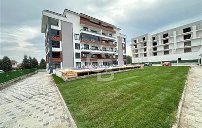 KARTEPE FSM'DE MERKEZİ KONUMDA 4+1 GENİŞ EĞİMSİZ ÇATI DUBLEKS