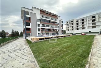 KARTEPE FSM'DE MERKEZİ KONUMDA 4+1 GENİŞ EĞİMSİZ ÇATI DUBLEKS