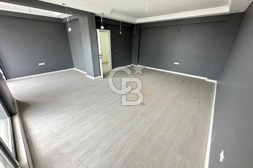 KARTEPE FSM'DE MERKEZİ KONUMDA 4+1 GENİŞ EĞİMSİZ ÇATI DUBLEKS