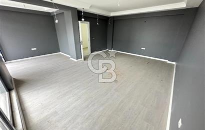 KARTEPE FSM'DE MERKEZİ KONUMDA 4+1 GENİŞ EĞİMSİZ ÇATI DUBLEKS