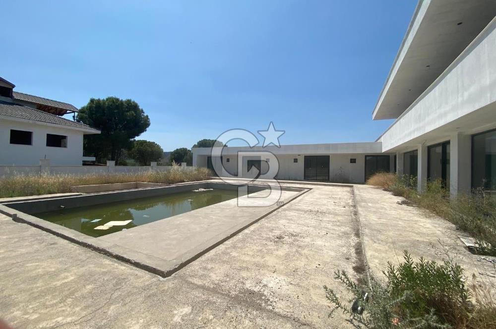 İzmir Menderes Küner'de Natamam Müstakil Ev ve 2000m2 Arsa