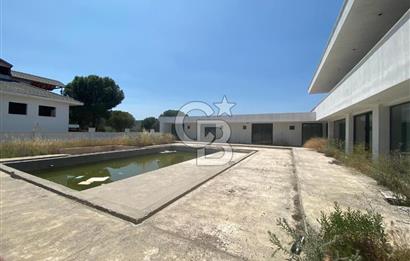 İzmir Menderes Küner'de Natamam Müstakil Ev ve 2000m2 Arsa