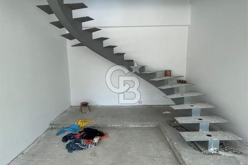 İzmir Menderes Küner'de Natamam Müstakil Ev ve 2000m2 Arsa
