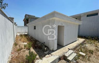 İzmir Menderes Küner'de Natamam Müstakil Ev ve 2000m2 Arsa