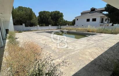 İzmir Menderes Küner'de Natamam Müstakil Ev ve 2000m2 Arsa