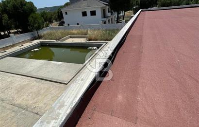 İzmir Menderes Küner'de Natamam Müstakil Ev ve 2000m2 Arsa