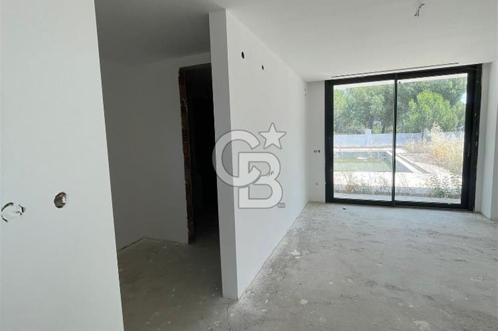 İzmir Menderes Küner'de Natamam Müstakil Ev ve 2000m2 Arsa
