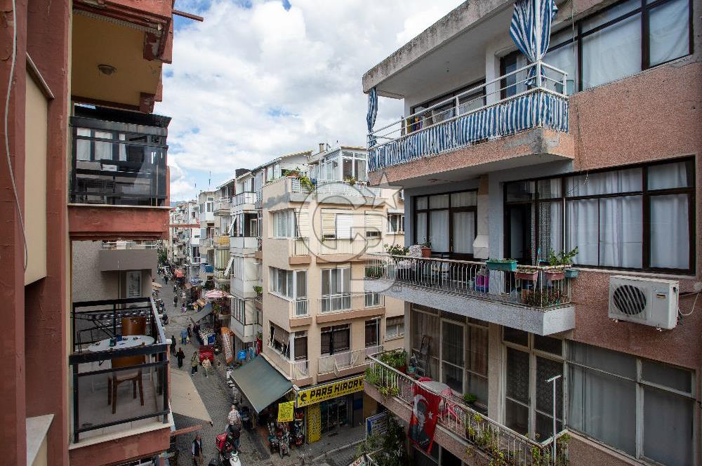 Karşıyaka Tuna Mah. Çarşı İçerisinde Satılık 3+1 Daire