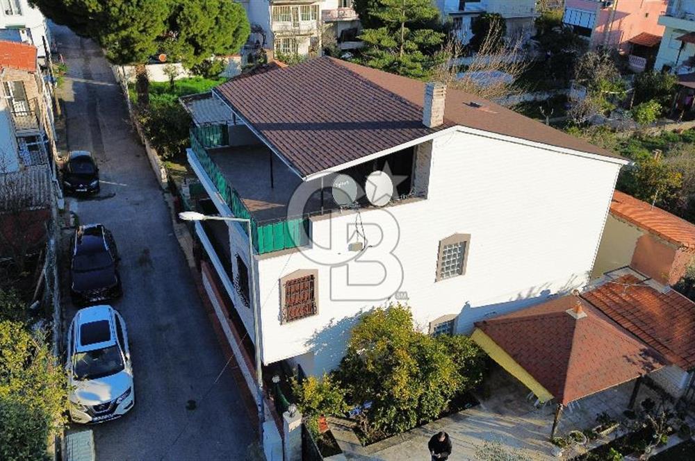 İZMİR NARLIDERE LİMANREİS'TE SATILIK 6+1 VİLLA