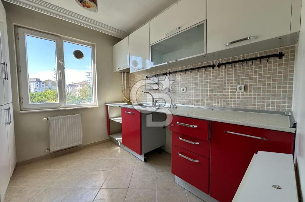 Kurtköy Emsey'e Komşu Nezih Sitede Balkonlu Çift Banyolu Kiralık 3+1 Daire